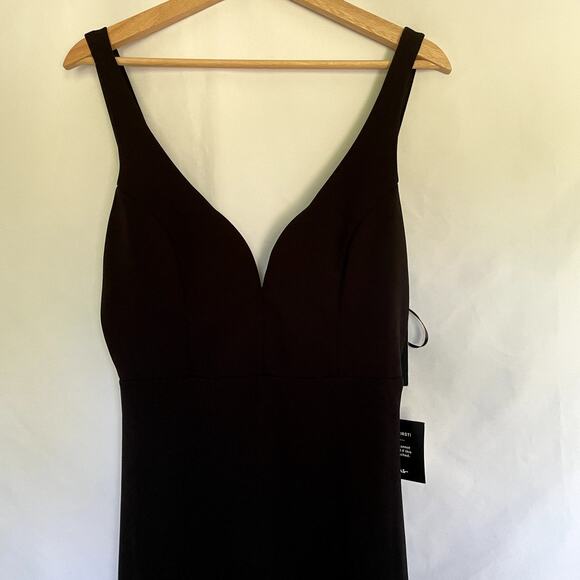 NWT Lulus black full length dress open back deep princess neckline size M - Picture 2 of 9